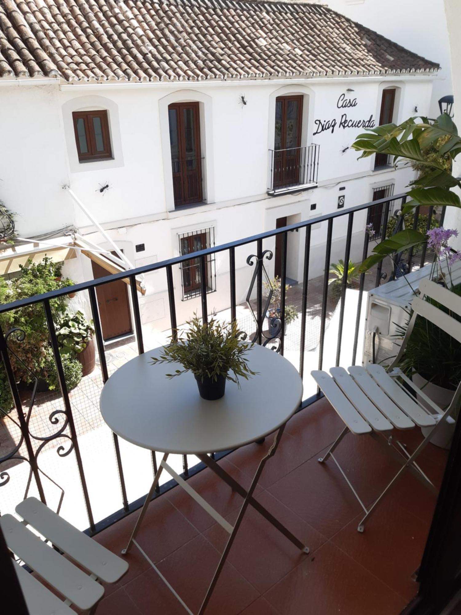 Impressive Apartment With 3 Bedrooms Metres From The Beach Естепона Екстериор снимка