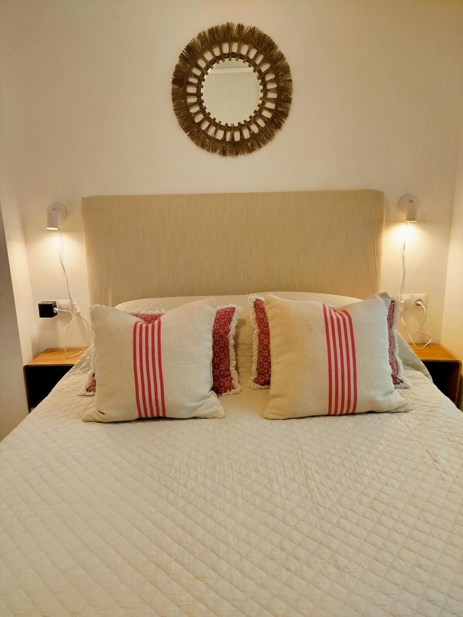 Impressive Apartment With 3 Bedrooms Metres From The Beach Естепона Екстериор снимка