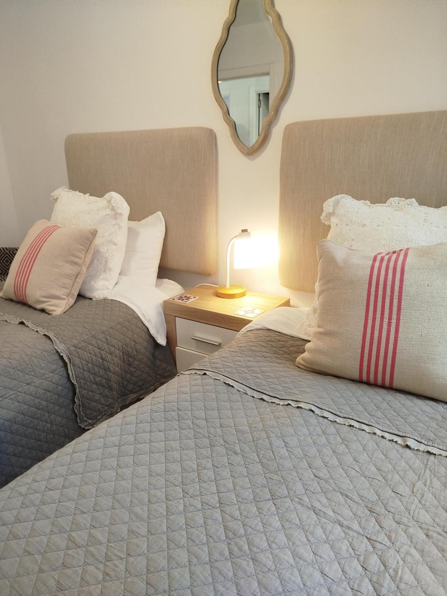 Impressive Apartment With 3 Bedrooms Metres From The Beach Естепона Екстериор снимка